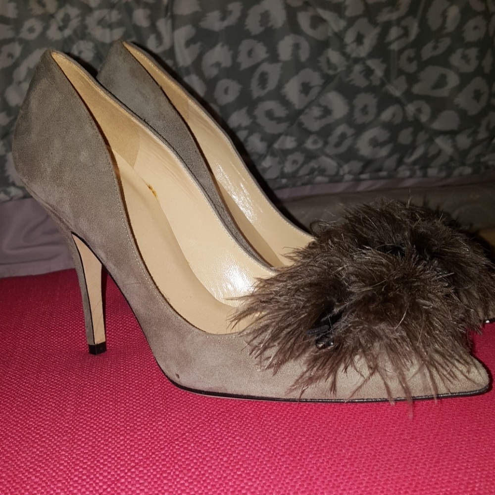 New suede pump